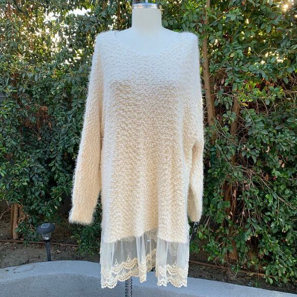 A’Reve Ruffle Bottom Sweater - Picture 1 of 9